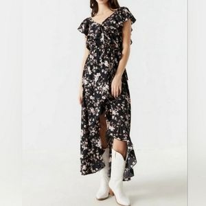 🆕️ Hint of Blush Black Floral Ruffle High Low Maxi Dress SIZE: M